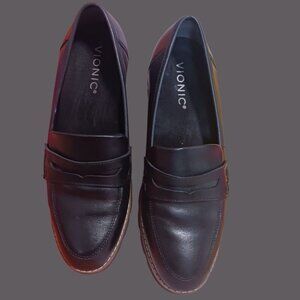 Vionic Cheryl II Lug Penny Loafer Women’s  With Lugged Outsole 6.5